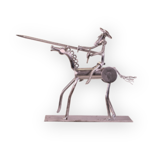 figura don quijote a caballo con lanza acero